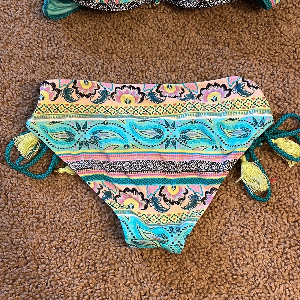 Swimsuit - Picture 2 of 2